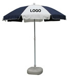 Folding beach umbrella