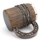 Horseshoe Handle Chain Wooden Barrel Style Beer Mug - Image 4