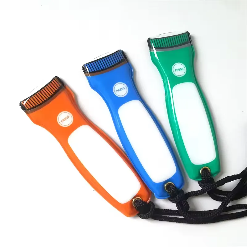 319292672.png Flat flashlight with 2 LED bulbs - Image 1