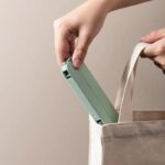 Plastic folding hanger - Image 2